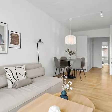 Urban Retreat In The Calmest Neighborhood